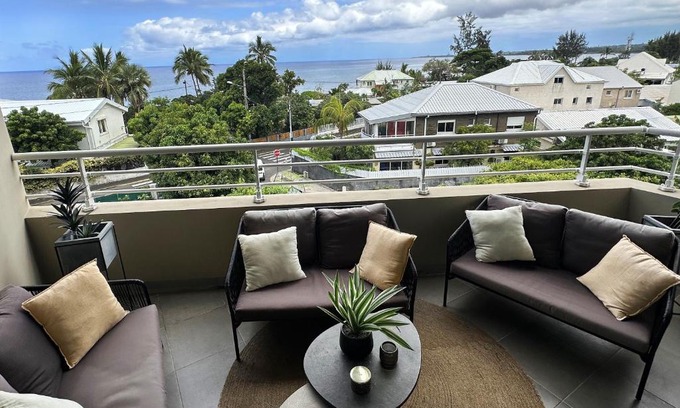 Saint-Paul Apartment | Melody: Exceptional 4-Star Hotel with Family-Friendly Amenities