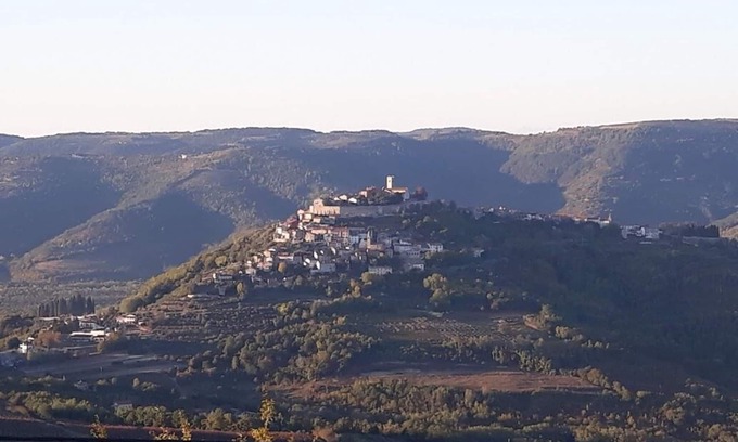 Motovun Villa | Explore Meloni: Breathtaking Views with Private Pool Access