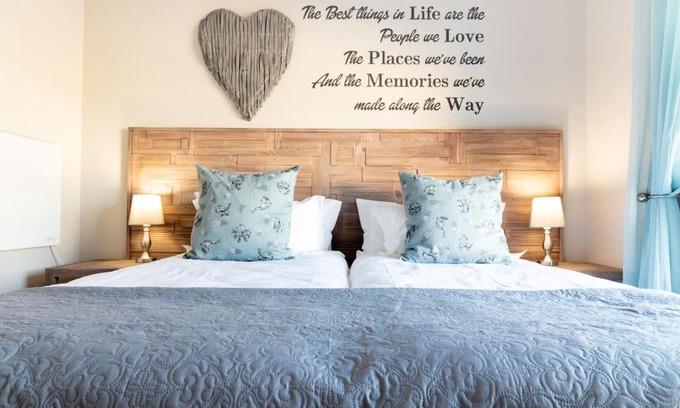 Oudtshoorn Apartment | Exceptional Memories Self-Catering at 5 on Smith