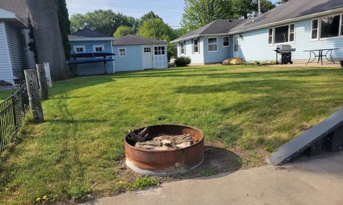 Bay City House | Memory Cove- Bay, City MI Waterfront home!