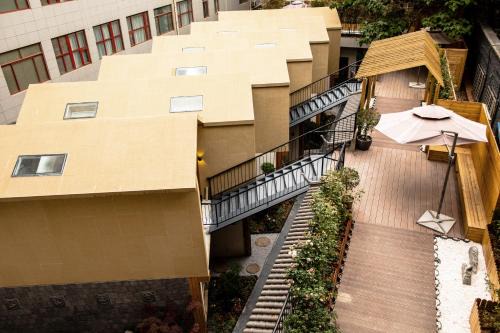Xi’an City Center House | Explore the Memory Garden House: Pet-Friendly Retreat