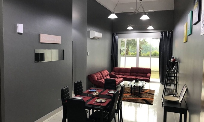 Kampung Kuchai Apartment | Discover Menara Majestic Ipoh: Garden Oasis with Pool