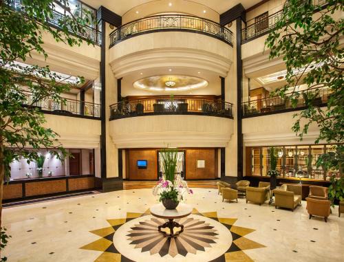 Palmerah Hotel | Discover Menara Peninsula Hotel: 4-Star Stay with Spa & Pool