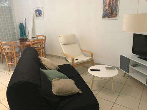 Cambo-les-Bains Apartment | Discover Mendi Alde: Guest Rated 9.1 with Pool Access