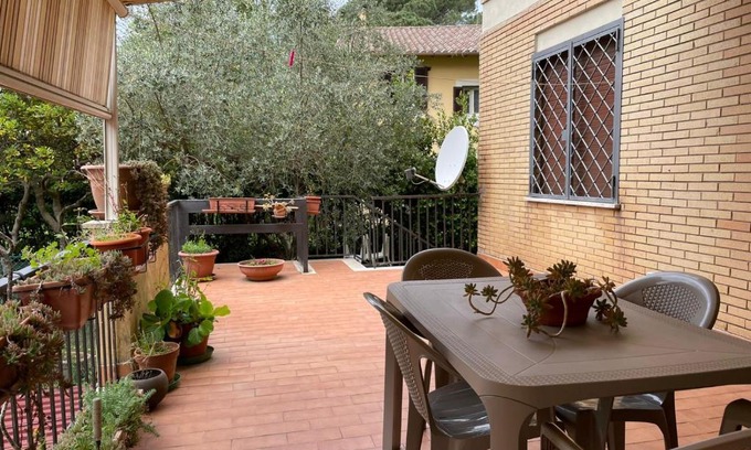 Ronciglione Apartment | Discover Mengoni House: Pet-Friendly and Family-Oriented Stay