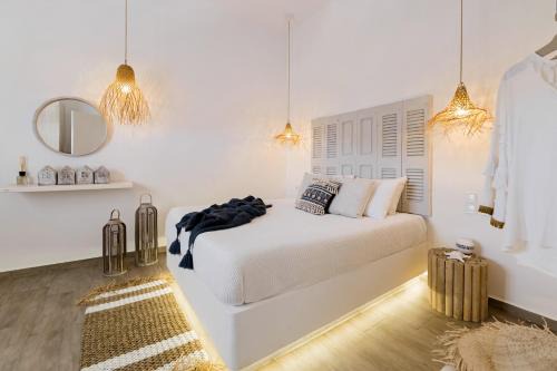 Panormos House | Elegant Menori Luxury Suite with Ocean View & Spa Amenities