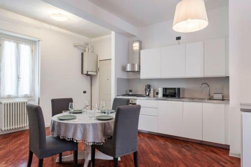 Crocifissa di Rosa Apartment | Menotti Apartment - Brescia City - by Host4U