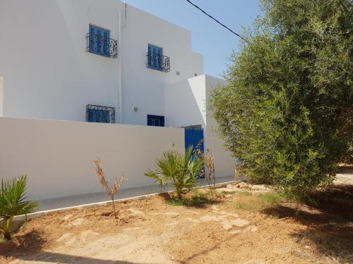 Djerba Midun Apartment | Ocean View Retreat at Menzel Rayan - Pet Friendly & Spa