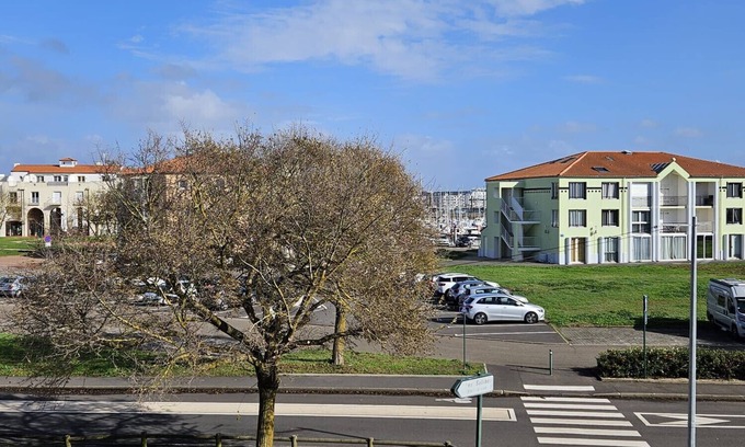 Les Sables d'Olonne Apartment | Guest Rated 10/10: Comfortable Apartment with Private Parking