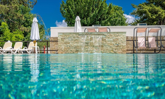 Venus Hotel | Relaxing Getaway at Mera Resort Venus: Pool & Spa Await