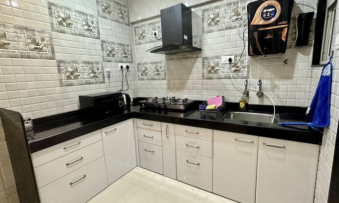 Balewadi Apartment | Modern 2-Bed Flat in Baner-Balewadi with Breakfast Included