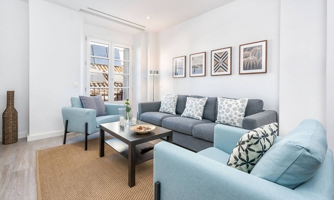 Centro Apartment | Top-Rated Merced III Holiday Apartment in Malaga Awaits