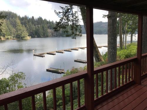 Florence Resort | Escape to Mercer Lake Resort with Private Beach Access