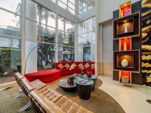Guarulhos City Centre Hotel | Discover Mercure Guarulhos Aeroporto with Pool & Ocean Views