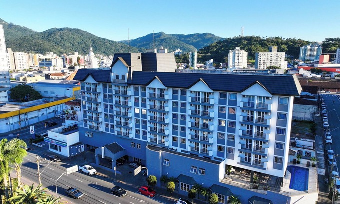 Centro Hotel | Top-Rated Mercure Jaraguá do Sul Hotel with Pool & Spa