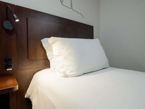 Centro Hotel | Pet-Friendly Mercure Jaragua do Sul with Ocean Views