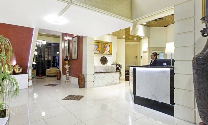 Maitland Hotel | Relax at Mercure Maitland Monte Pio with Pool and Spa
