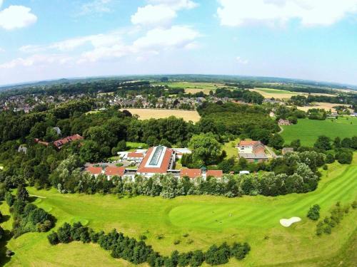Traar Hotel | Ideal Retreat at Mercure Tagungs- & Landhotel Krefeld