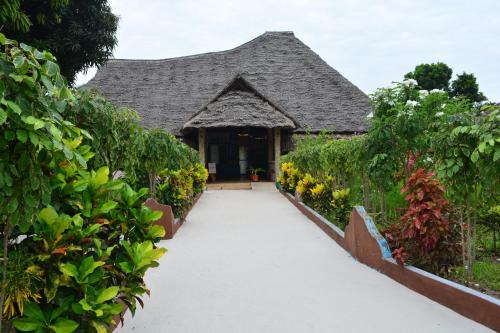 Mafia Island Cabin | Pet-Friendly Meremeta Lodge with Breakfast & Great Ratings