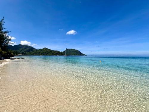 Fare House | Discover Meri Lodge Huahine - Room of Marta Awaits