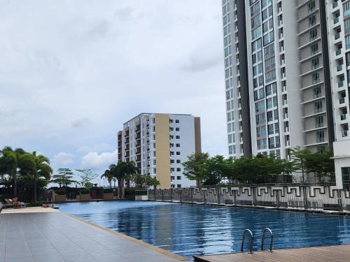 Masai Apartment | Discover Family-Friendly Comfort at Meridin Bayvue Hotel