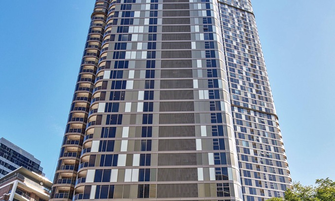 Parramatta Hotel | Discover Meriton Suites George Street, Parramatta - 4-Star Comfort