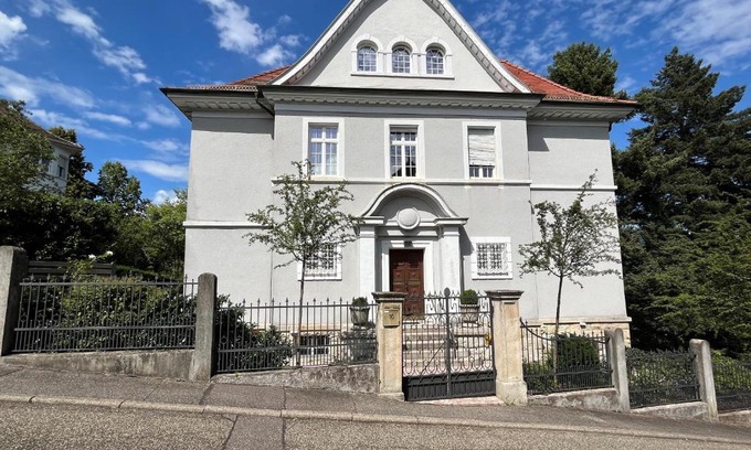 Baden-Baden Apartment | Merkurblick: 5-Star Family-Friendly Retreat with Perfect Reviews