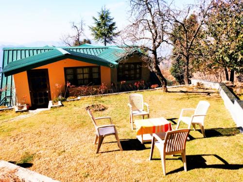Baldeyan Apartment | Inviting Merlin Grove Suites in Simla with Family-Friendly Amenities