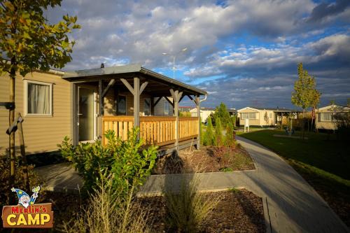 Chvalovice Other | Cozy Merlin's Camp: Family-Friendly Stay with Breakfast