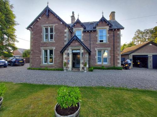 Crieff House | Experience Merlindale: Top-Rated 4-Star Hotel with Breakfast