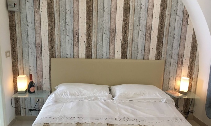 Sciacca Cottage | Beachfront Mermaids 3 Cottages with Pool & Ocean View