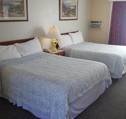 Mountain View Hotel | Merrill Field Inn: Family-Friendly & Pet Welcoming Retreat