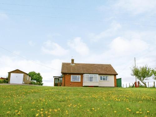 Kilpeck House | Pet-Friendly Merryview Bungalow with High Guest Ratings