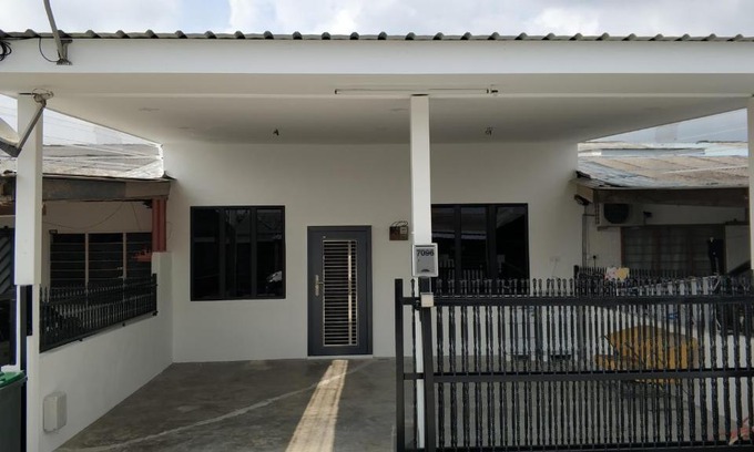 Mersing House | Cozy Mersing Homestay with Free WiFi & Child Friendly