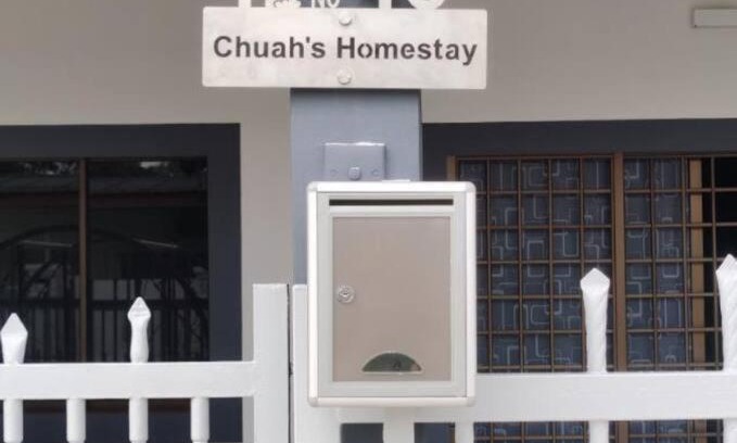 Mersing House | Bright Mersing 3-Bedroom with Free Parking & Breakfast