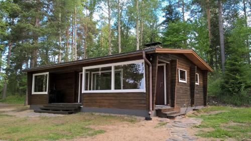 Aatola Ski Chalet | Oceanfront Bliss at Mertala Raijan Aitta - Pet Friendly Retreat