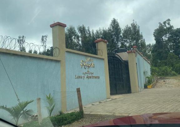 Meru Apartment | Family-Friendly Getaway at Meru Heights Hotel