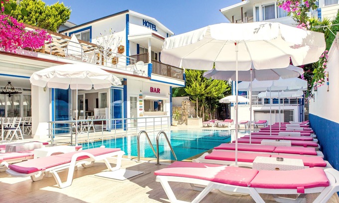 Didim Hotel | Discover Merve Butik Otel: Pool, Restaurant & Family-Friendly