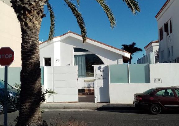 Las Rosas Apartment | Mes 5 Bijoux: Family-Friendly Retreat with Ocean Views