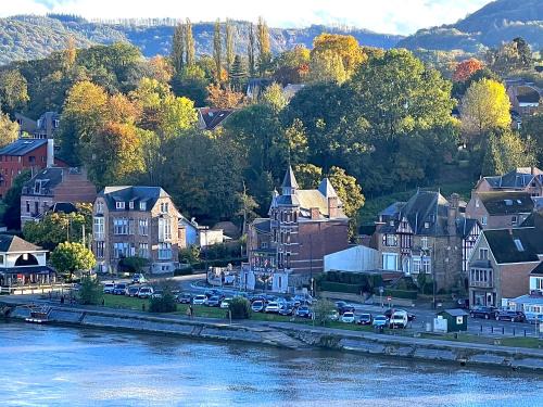 Wepion Bed & Breakfast | Charming Villa Mosan Bord de Meuse - Mes Caprices B&B