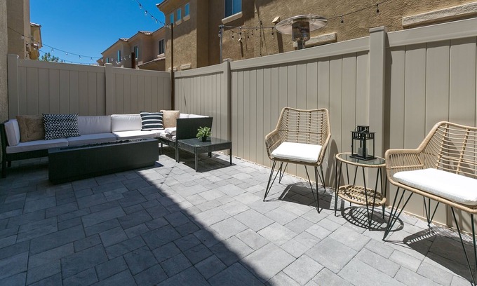 Mesa Hotel | Top-Rated Mesa Palms Ferro Townhouse with Pool & Spa