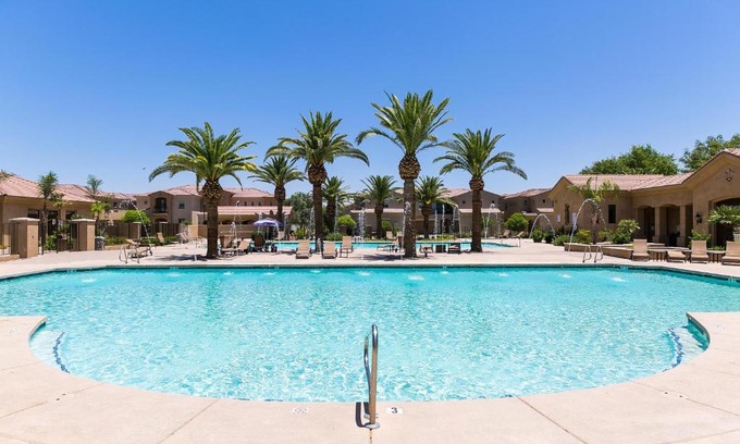 Mesa House | Discover Mesa Palms Ferro: 4-Star Retreat with Pool & Breakfast