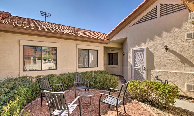 Park Center Place House | Premier Mesa Townhouse Near Scottsdale & Tempe with Pool