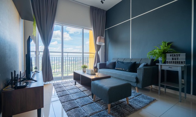 Nilai Apartment | Welcoming Stay at Mesamall Nilai with Pool Access