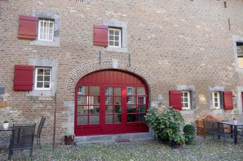 Eijsden Apartment | Family-Friendly Retreat at Meschermolen 3 - Guest Rated 7.5