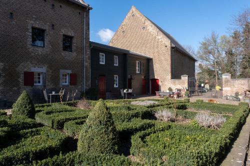 Mesch Apartment | Family-Friendly Meschermolen 4: Comfort and Convenience