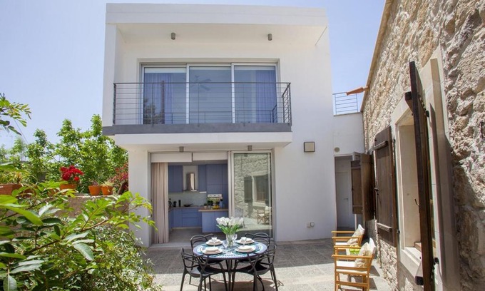 Mesogi House | Cozy Mesogi Cottage: Family-Friendly Retreat Awaits You