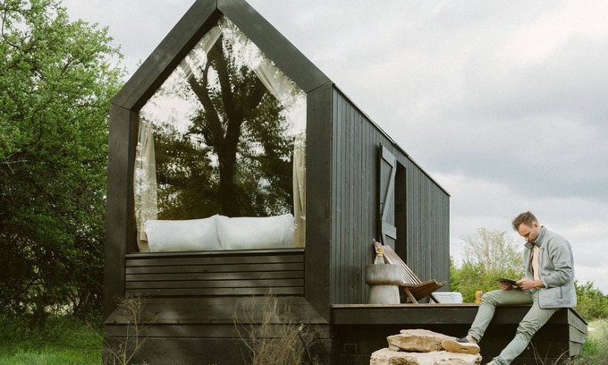 Round Mountain Cabin | Pet-Friendly Mesquite Cabin at NowHere - Guest Rated 10/10