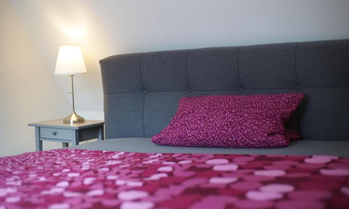 Solingen Apartment | Child-Friendly Stay at Messewohnung Gräfrath - Rated 8.6/10
