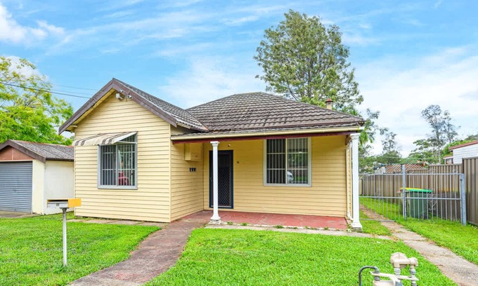 Parramatta Condo | Budget-Friendly MetaWise Parramatta Room with Kitchen & WIFI